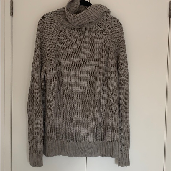 Cozy grey turtleneck from TOBI - Picture 1 of 2